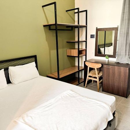 Ap Living Grand Kamala Lagoon Bekasi Esterno foto