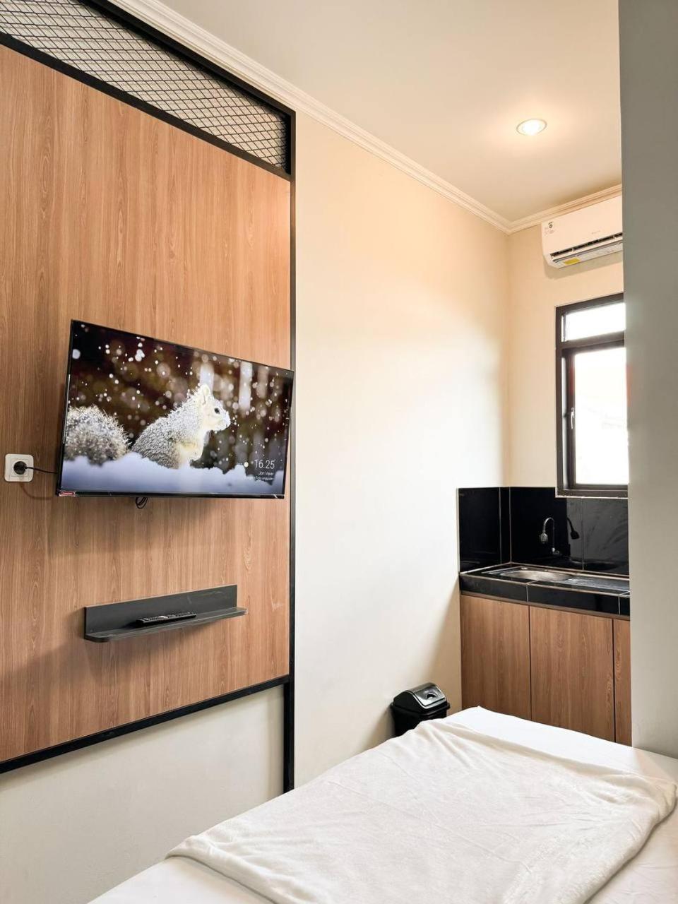 Ap Living Grand Kamala Lagoon Bekasi Esterno foto